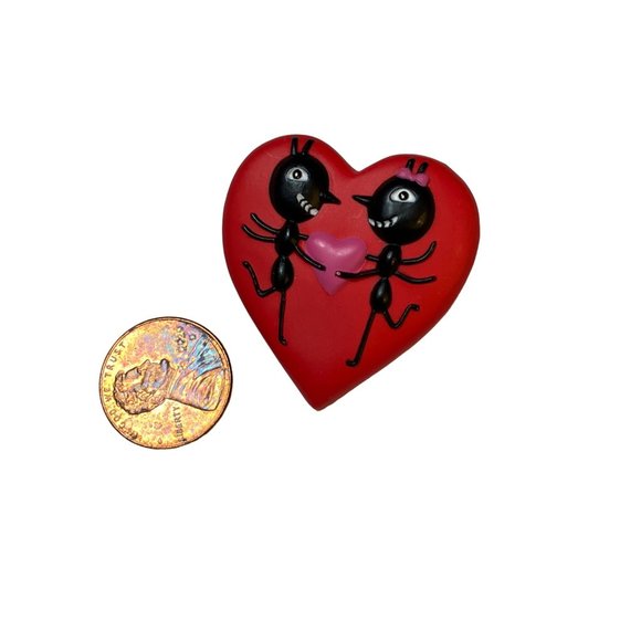 HALLMARK RED HEART LOVE BUGS VALENTINE LAPEL PIN - Picture 3 of 6